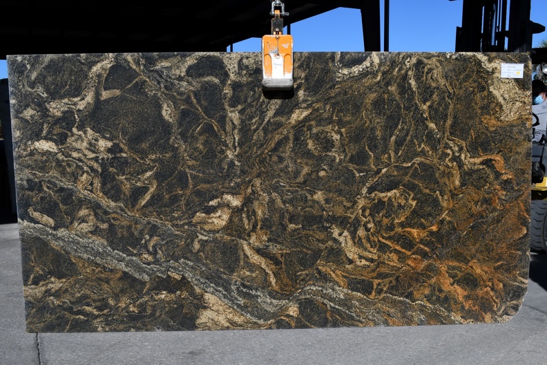 BLACK VOLCANO 3CM LOT 3LP161214 136X72.JPG